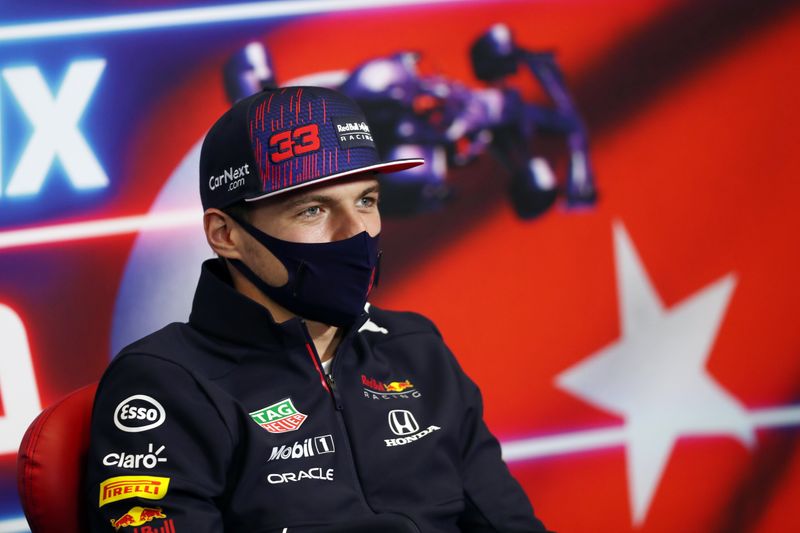 &copy; Reuters. Max Verstappen durante entrevista coletiva antes do Grande Prêmio da Turquia de Fórmula 1
07/10/2021 Pool via REUTERS/Sedat Suna