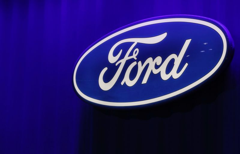 &copy; Reuters. FILE PHOTO: The Ford logo is seen at the North American International Auto Show in Detroit, Michigan, U.S., January 15, 2019. REUTERS/Brendan McDermid/File Photo