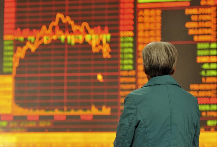 &copy; Reuters. 休場明け８日の中国本土市場で、国内不動産会社の社債と株式が急落した。写真は安徽省阜陽市で２０１５年１１月撮影（２０２１年　ロイター）