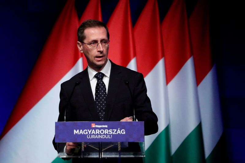 &copy; Reuters. FILE PHOTO: Hungarian Finance Minister Mihaly Varga speaks during a business conference in Budapest, Hungary, June 9, 2021. REUTERS/Bernadett Szabo/File Photo