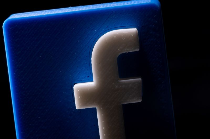 &copy; Reuters. FILE PHOTO: A 3D printed Facebook logo is seen in this illustration picture taken May 4, 2021. REUTERS/Dado Ruvic/File Photo