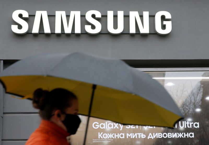 © Reuters. Logo da Samsung em Kiev
  REUTERS/Valentyn Ogirenko