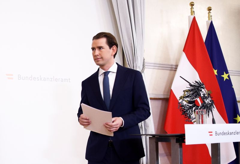 &copy; Reuters. FILE PHOTO: Austria's Chancellor Sebastian Kurz, who is under investigation on suspicion of corruption offences, leaves after giving a statement at the federal chancellery in Vienna, Austria October 9, 2021. REUTERS/Lisi Niesner