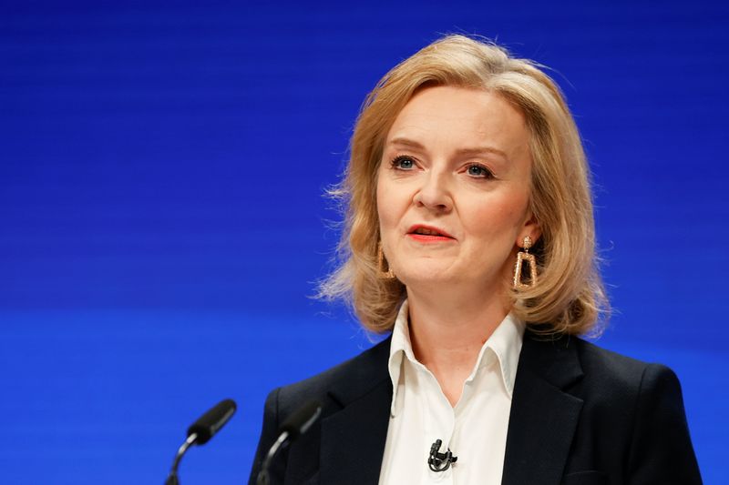 &copy; Reuters. FILE PHOTO: Britain's Foreign Secretary Liz Truss speaks during the annual Conservative Party conference, in Manchester, Britain, October 3, 2021. REUTERS/Phil Noble