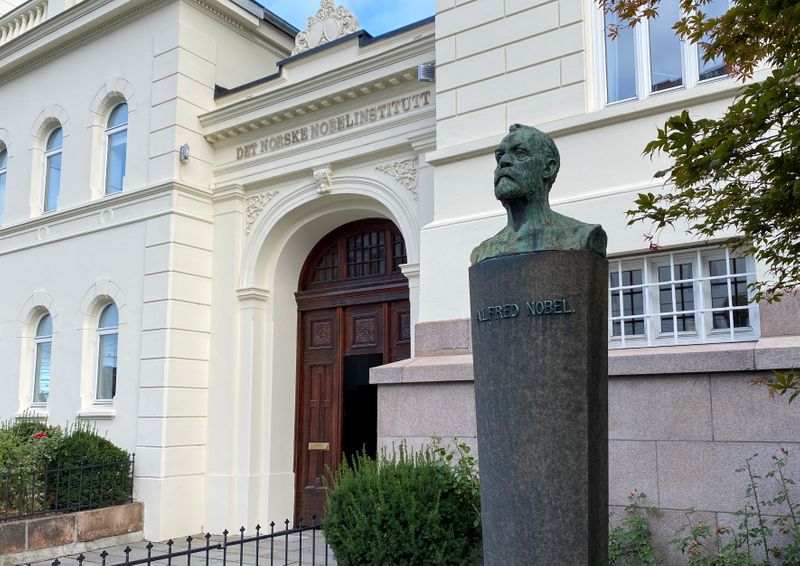 &copy; Reuters. An outside view of the Norwegian Nobel Institute with a bust of Alfred Nobel, in central Oslo, Norway September 14, 2021. Picture taken September 14, 2021. REUTERS/Nora Buli