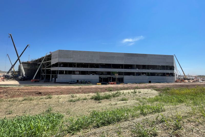 &copy; Reuters. The new Tesla factory is seen in Austin, Texas, U.S. October 8, 2021. REUTERS/Tina Bellon