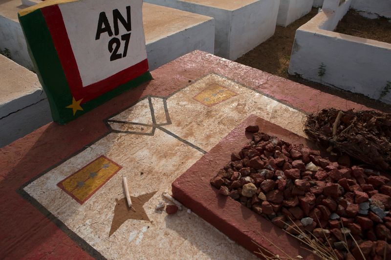 &copy; Reuters. قبر رئيس بوركينا فاسو السابق توماس سانكارا في واجادوجو. صورة من أرشيف رويترز.