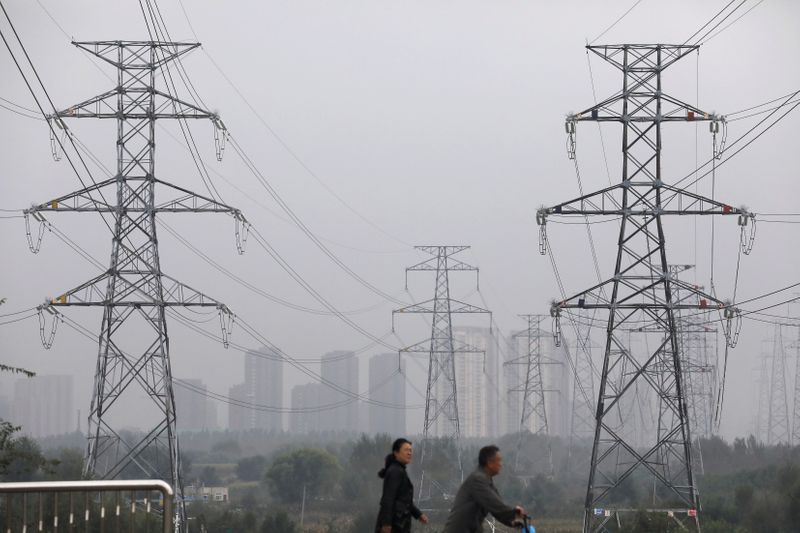 &copy; Reuters. Linhas de transmissão de energia na província em Shenyang, na província de Liaoning, na China
29/09/2021 REUTERS/Tingshu Wang