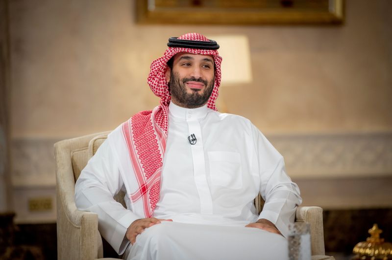 &copy; Reuters. ولي العهد السعودي الأمير محمد بن سلمان أثناء مقابلة تلفزيونية في الرياض في 27 أبريل نيسان 2021. صورة حصلت عليها رويترز من طرف آخر