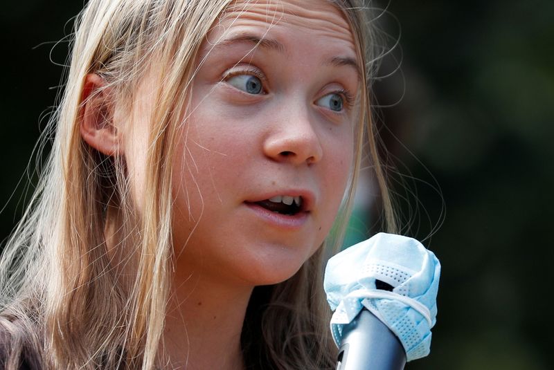 &copy; Reuters. Greta durante protesto em Milão
1/10/2021 REUTERS/Guglielmo Mangiapane