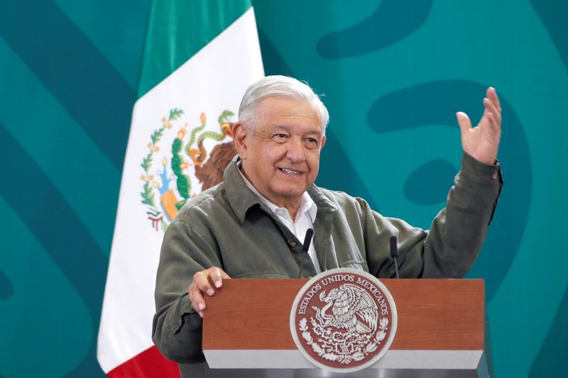 &copy; Reuters. FILE PHOTO: Mexico's President Andres Manuel Lopez Obrador gestures during a news conference as he proposes an electricity reform to Congress seeking to boost the role of the state power utility, in Cuernavaca, Mexico October 1, 2021. Mexico's Presidency/