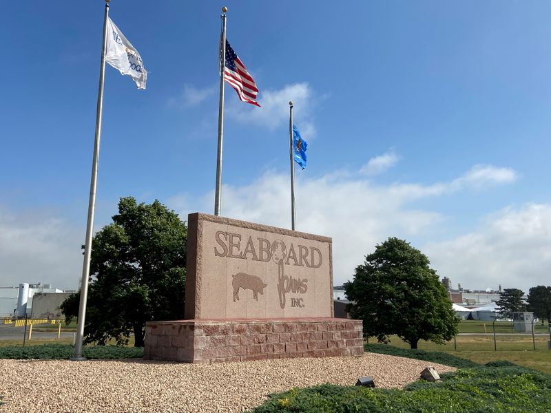 &copy; Reuters. FILE PHOTO: The logo of Seaboard Foods hog processing plant is seen in Guymon, Oklahoma, U.S., May 13, 2020. Picture taken May 13, 2020. REUTERS/Andrew Hay/File Photo