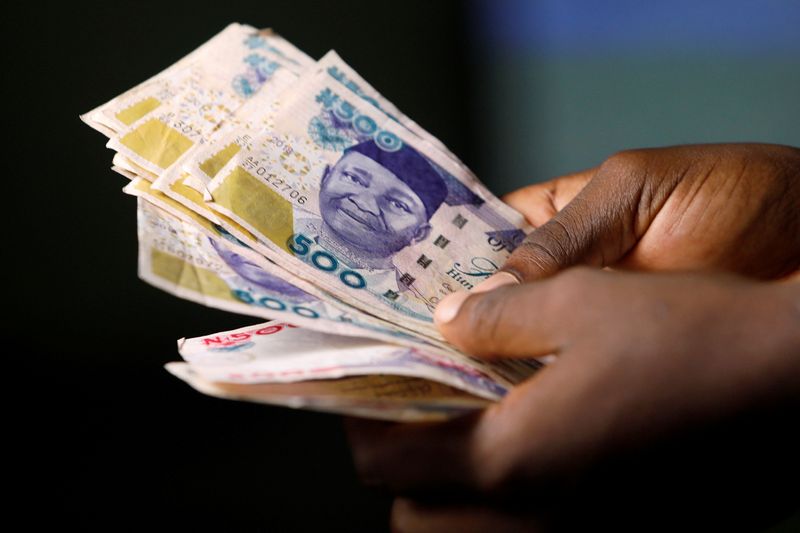 &copy; Reuters. FILE PHOTO: Nigerian naira banknotes are seen in this picture illustration, September 10, 2018. Picture taken September 10, 2018. REUTERS/Afolabi Sotunde/Illustration/File Photo