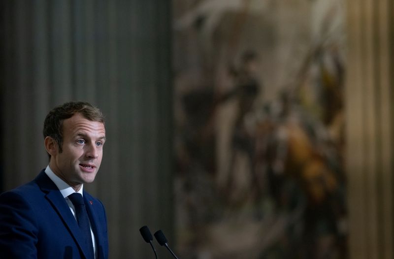 &copy; Reuters. FILE PHOTO: French President Emmanuel Macron delivers a speech during a ceremony marking the 40th anniversary of the abolition of the death penalty in France, at the Pantheon in Paris, France, October 9, 2021.  EPA-EFE/Ian Langsdon/Pool via REUTERS