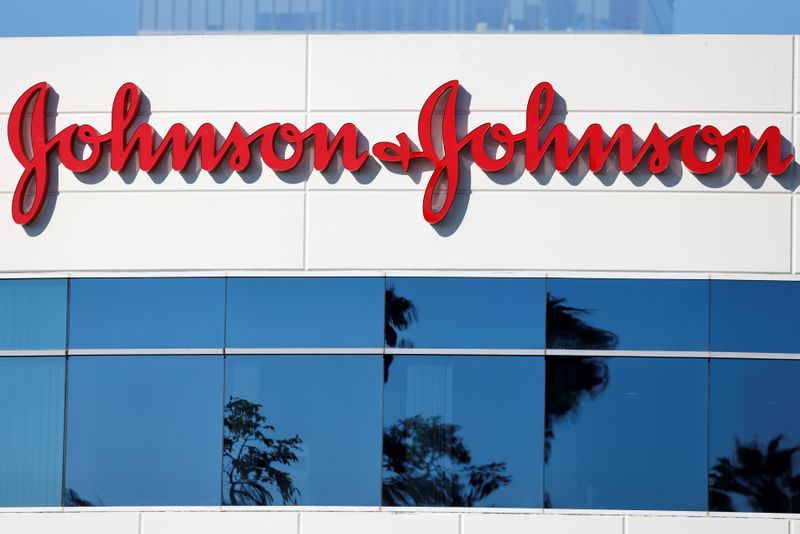&copy; Reuters. FILE PHOTO: Johnson & Johnson company offices are shown in Irvine, California, U.S., October 14, 2020.   REUTERS/Mike Blake