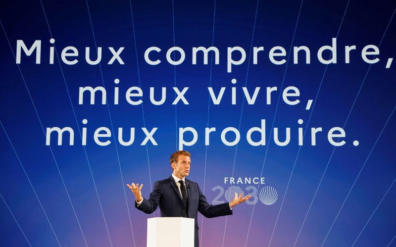 &copy; Reuters. il presidente francese Emmanuel Macron al Palazzo dell'Eliseo, Parigi, Francia, 12 ottobre 2021 Ludovic Marin/Pool via Reuters