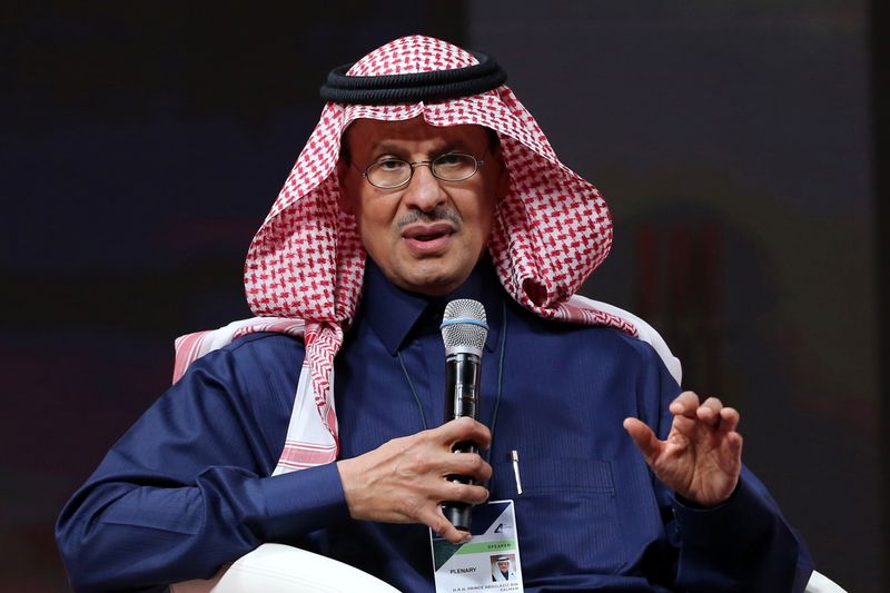 &copy; Reuters. وزير الطاقة السعودي الأمير عبد العزيز بن سلمان في منتدى اقتصادي بالرياض يوم 27 يناير كانون الثاني 2021. تصوير: احمد يسري - رويترز