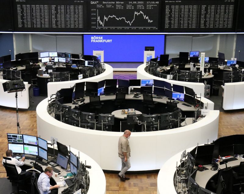 الأسهم الأوروبية تنخفض بفعل مخاوف التضخم قبيل انطلاق موسم أرباح الشركات
