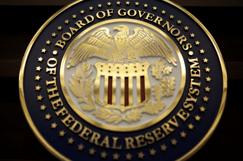 &copy; Reuters. 米ボストン地区連銀は１２日、先月退任したローゼングレン前総裁の後任選出を開始したと発表した。２０１７年６月撮影（２０２１年　ロイター/Joshua Roberts）
