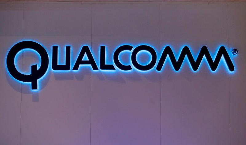 &copy; Reuters. FILE PHOTO: Qualcomm's logo is seen during Mobile World Congress in Barcelona, Spain, February 28, 2017. REUTERS/Eric Gaillard/File Photo