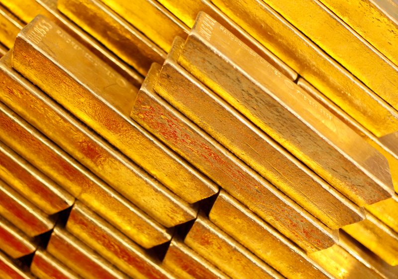 &copy; Reuters. Imagen de archivo de lingotes de oro en el Banco Nacional Checo en Praga.