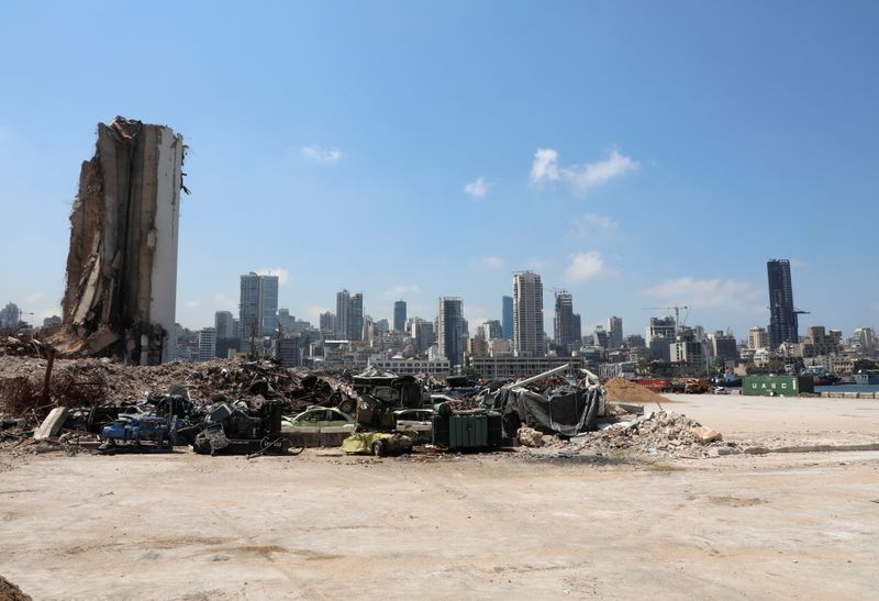 &copy; Reuters. Destruição provocada por explosão em Beirute
27/07/2021
REUTERS/Mohamed Azakir