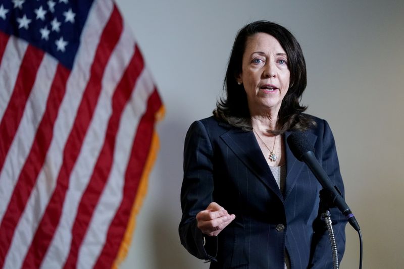 © Reuters. FILE PHOTO: U.S. Sen. Maria Cantwell (D-WA) speaks during a news conference after the first Democratic luncheon meeting since COVID-19 restrictions went into effect on Capitol Hill in Washington, U.S. April 13, 2021. REUTERS/Erin Scott/File Photo
