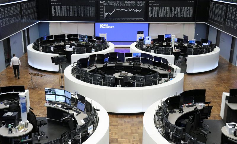 &copy; Reuters. The German share price index DAX graph is pictured at the stock exchange in Frankfurt, Germany, October 12, 2021. REUTERS/Staff