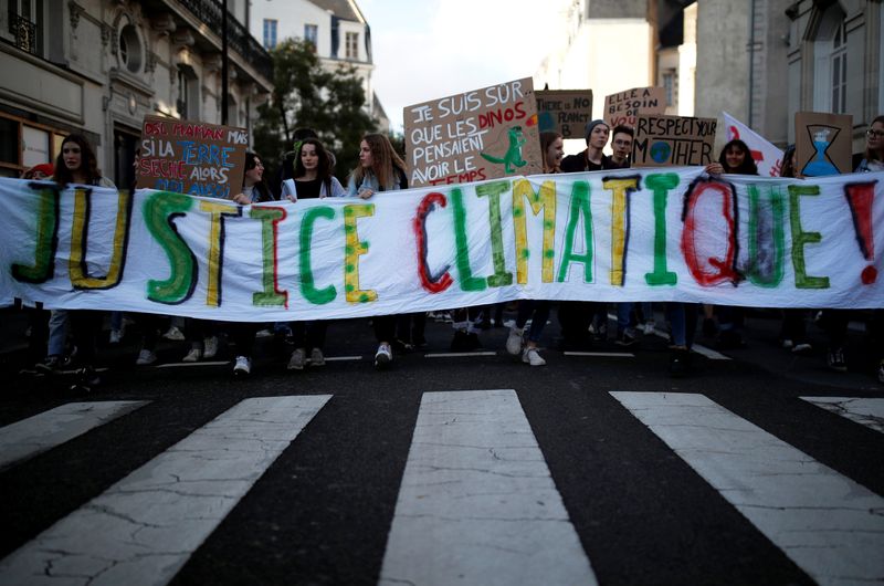 &copy; Reuters. Le tribunal administratif de Paris a donné jeudi jusqu'à la fin 2022 à l'Etat français pour prendre des mesures afin de réparer le "préjudice écologique" causé par le non-respect de ses engagements en matière de lutte contre le changement climati