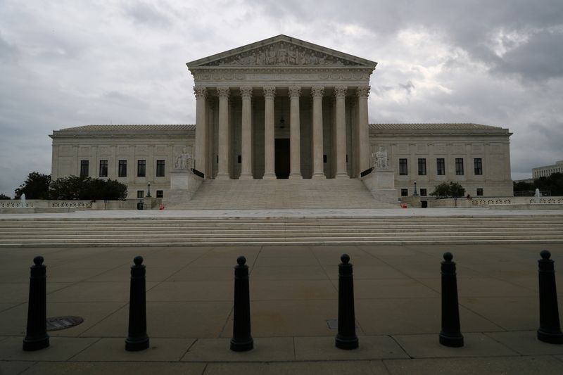 White House commission on Supreme Court reforms sees risks in expanding court