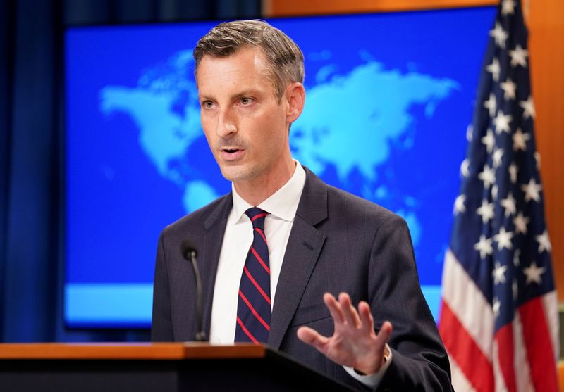&copy; Reuters. المتحدث باسم الخارجية الأمريكية نيد برايس يتحدث في واشنطن يوم 16 أغسطس اب 2021. صورة من ممثل لوكالات الأنباء. 