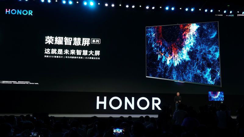 &copy; Reuters. President of Huawei's Honor brand George Zhao unveils the Honor Vision Smart Screen equipped with Huawei's new HarmonyOS operating system at the Huawei Developer Conference in Dongguan, Guangdong province, China August 10, 2019. Picture taken August 10, 2