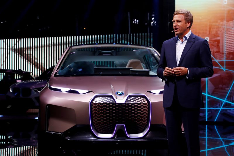 &copy; Reuters. 　独自動車大手ＢＭＷのツィプセ最高経営責任者（ＣＥＯ）は１０月１４日、２０３０年以降は電気自動車（ＥＶ）を供給し、ガソリンを使用する内燃エンジン車を廃止する用意があると明