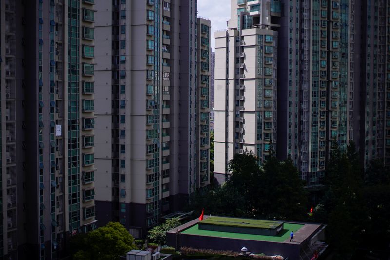 &copy; Reuters. 　１０月１４日、中国の住宅規制当局は、住宅購入者に対して支払い時の注意を促している。上海で昨年１０月撮影（２０２１年　ロイター／Aly Song）