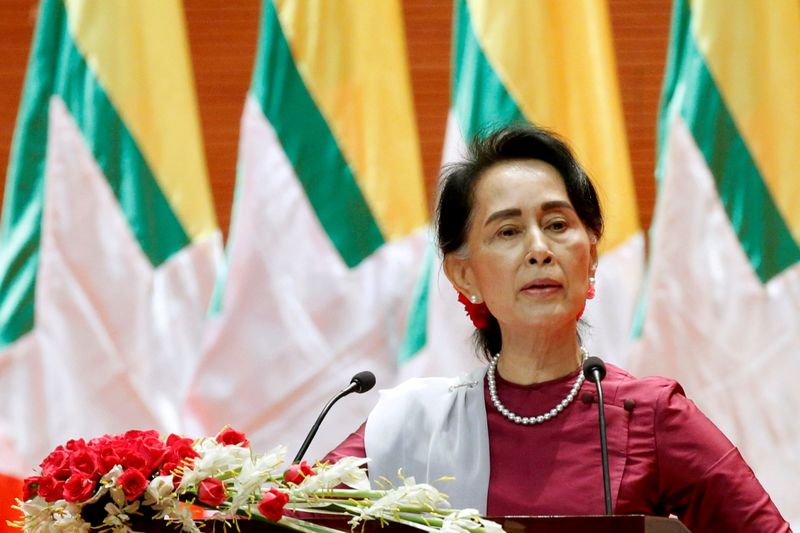 &copy; Reuters. FILE PHOTO: Myanmar State Counselor Aung San Suu Kyi delivers a speech to the nation over Rakhine and Rohingya situation, in Naypyitaw, Myanmar September 19, 2017. REUTERS/Soe Zeya Tun/File Photo