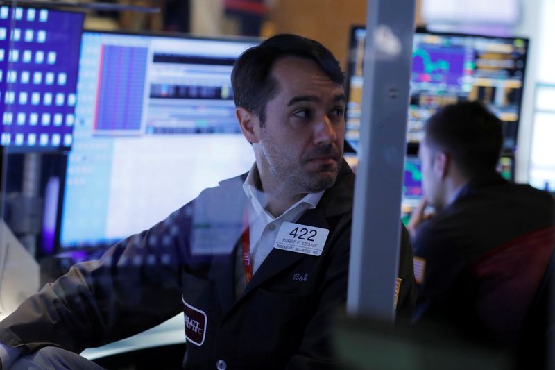 &copy; Reuters. Operadores trabalham na Bolsa de Nova York, EUA
17/08/2021
REUTERS/Andrew Kelly