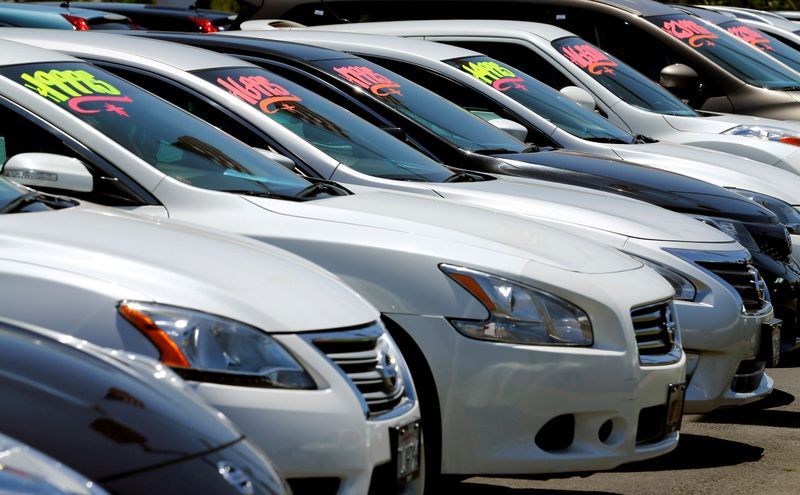 &copy; Reuters. FILE PHOTO: Automobiles are shown for sale at a car dealership in Carlsbad, California, U.S. May 2, 2016. REUTERS/Mike Blake