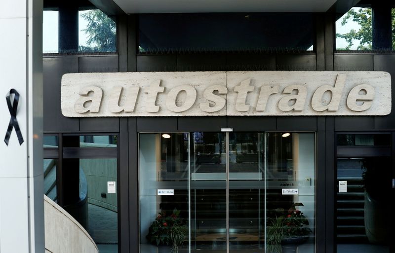 &copy; Reuters. FILE PHOTO: The headquarters of toll-road operator Autostrade per l'Italia in Rome, Italy August 31, 2018.  REUTERS/Alessandro Bianchi/File Photo