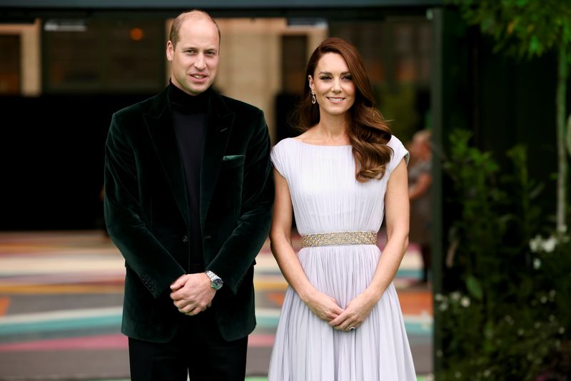 &copy; Reuters. Britain's Prince William and Catherine, Duchess of Cambridge, arrive at the Earthshot awards ceremony in London, Britain October 17, 2021. REUTERS/Henry Nicholls