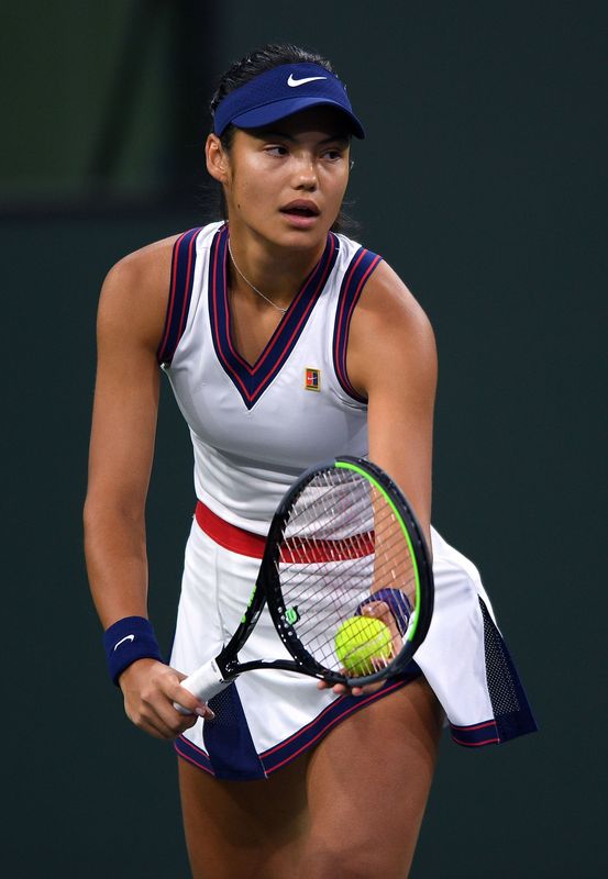 &copy; Reuters. لاعبة التنس البريطانية إيما رادوكانو في صورة من أرشيف رويترز حصلت عليها من يو.إس.إيه توداي سبورتس 