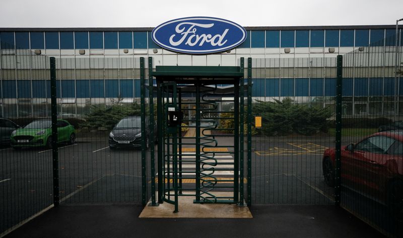 © Reuters. A general view of Ford's Halewood plant in Liverpool, Britain, October 18, 2021. REUTERS/Phil Noble
