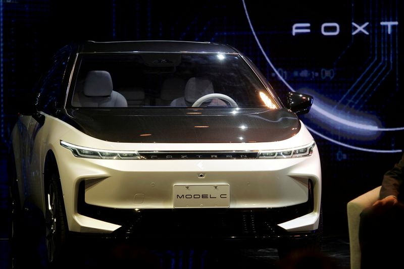 &copy; Reuters. FILE PHOTO: A Foxtron Model C electric vehicle (EV) is seen unveiled at a Foxconn event in Taipei, Taiwan October 18, 2021. REUTERS/Fabian Hamacher/File Photo