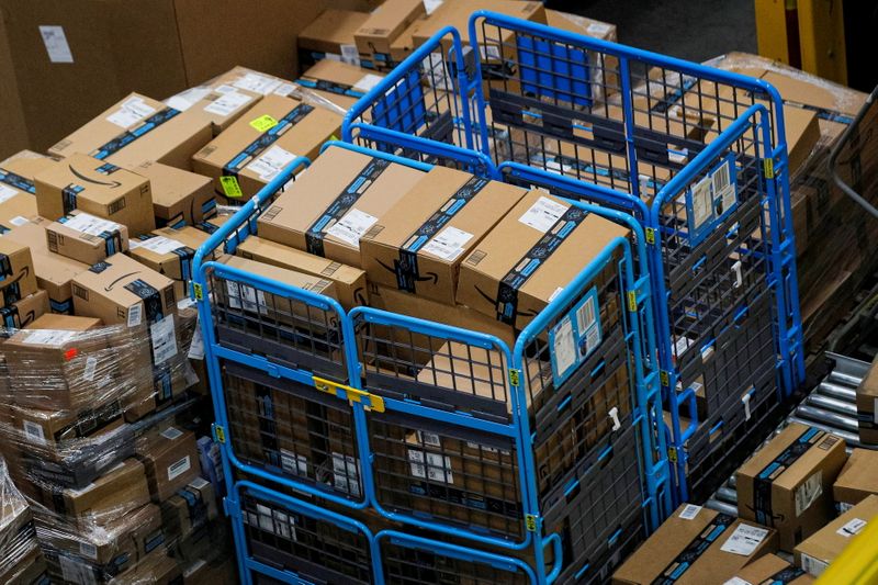 &copy; Reuters. FILE PHOTO: Packages are seen inside Amazon's JFK8 distribution center in Staten Island, New York, U.S. November 25, 2020.  REUTERS/Brendan McDermid/File Photo