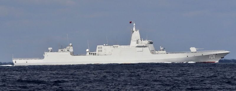 &copy; Reuters. مدمرة صينية تبحر بالقرب من اليابان يوم الاثنين. صورة من وزارة الدفاع اليابانية. 