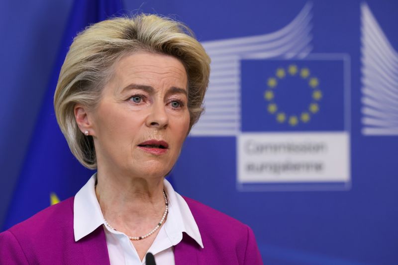 &copy; Reuters. FILE PHOTO: European Commission President Ursula von der Leyen gives a media statement on the coronavirus disease (COVID-19) vaccines, in Brussels, Belgium October 18, 2021.  REUTERS/Yves Herman/Pool