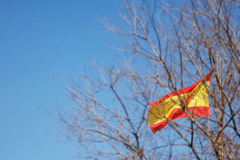 &copy; Reuters. Una bandiera spagnola a Seviglia, Spagna.  REUTERS/Marcelo del Pozo