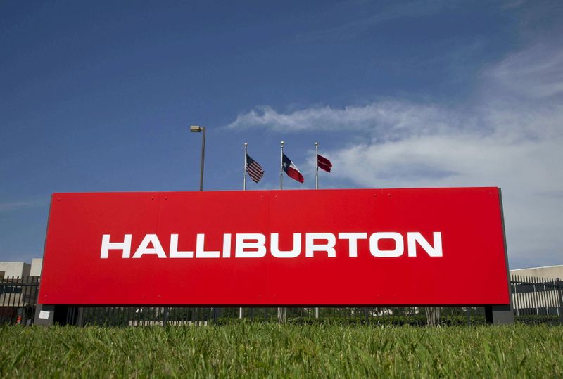 &copy; Reuters. FILE PHOTO: The company logo of Halliburton oilfield services corporate offices is seen in Houston, Texas April 6, 2012. REUTERS/Richard Carson 