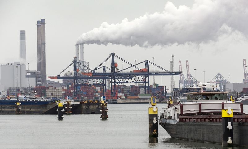 &copy; Reuters. FILE PHOTO: A container terminal is seen in the port of Rotterdam, the Netherlands, March 21, 2016. REUTERS/Michael Kooren/File Photo