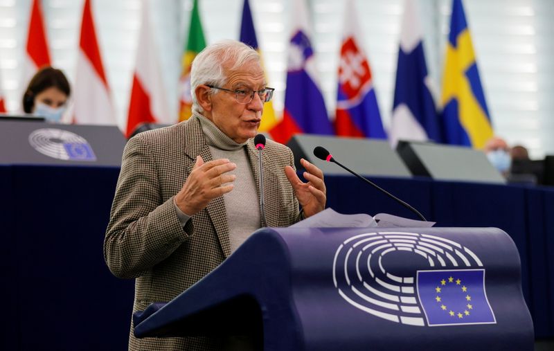 © Reuters. جوزيب بوريل، منسق السياسة الخارجية بالاتحاد الأوروبي، في نقاش بالبرلمان الأوروبي في ستراسبورج بفرنسا يوم الثلاثاء. صورة لرويترز من ممثل لوكالات الأنباء.
