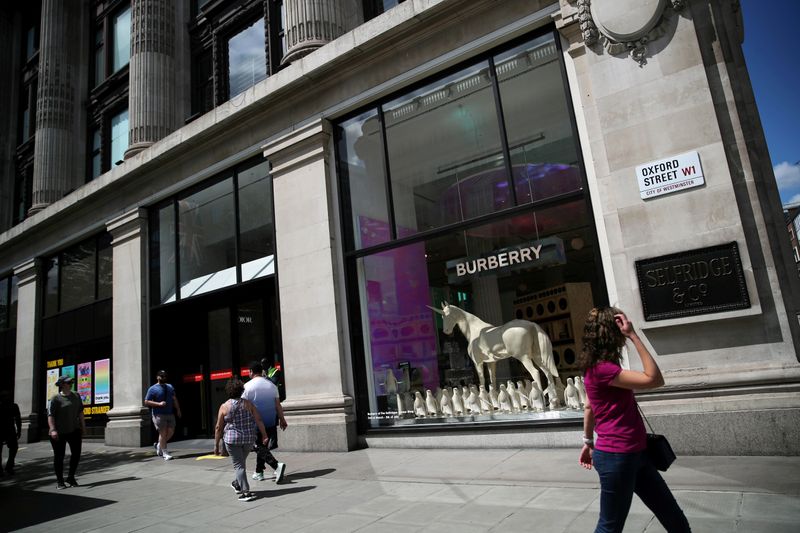 &copy; Reuters. FILE PHOTO: A Burberry display is pictured at Selfridges department store, amid the spread of the coronavirus disease (COVID-19) in Oxford Street in London, Britain June 14, 2020. REUTERS/Hannah McKay/File Photo
